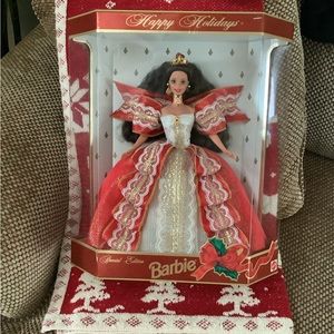 MIB HAPPY HOLIDAYS SPECIAL EDITION BARBIE DOLL 1997 TENTH ANNIVERSARY